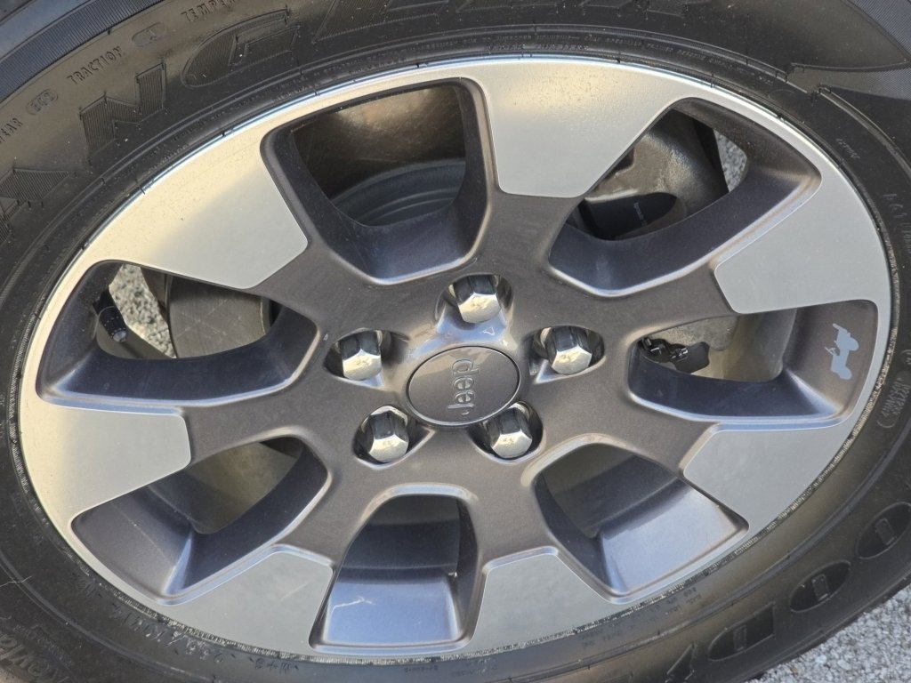 2018 Jeep Wrangler Unlimited Sahara photo 3