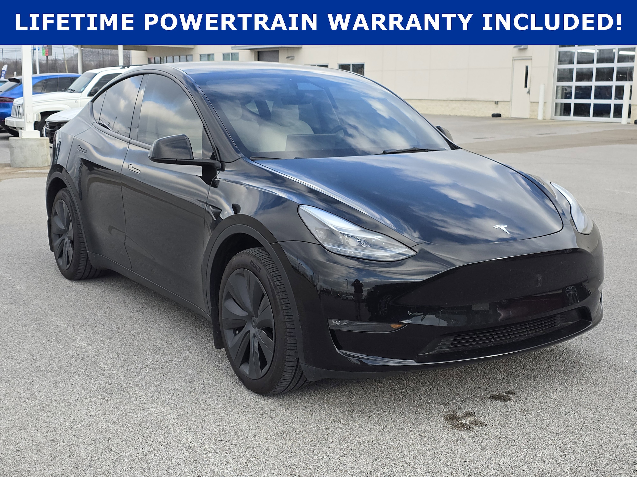 2025 Tesla Model Y Long Range's photo