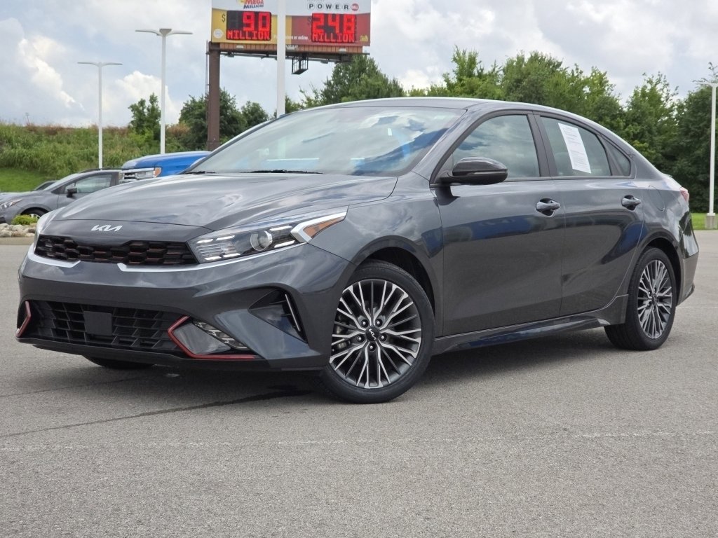 2024 Kia Forte GT-Line photo 2
