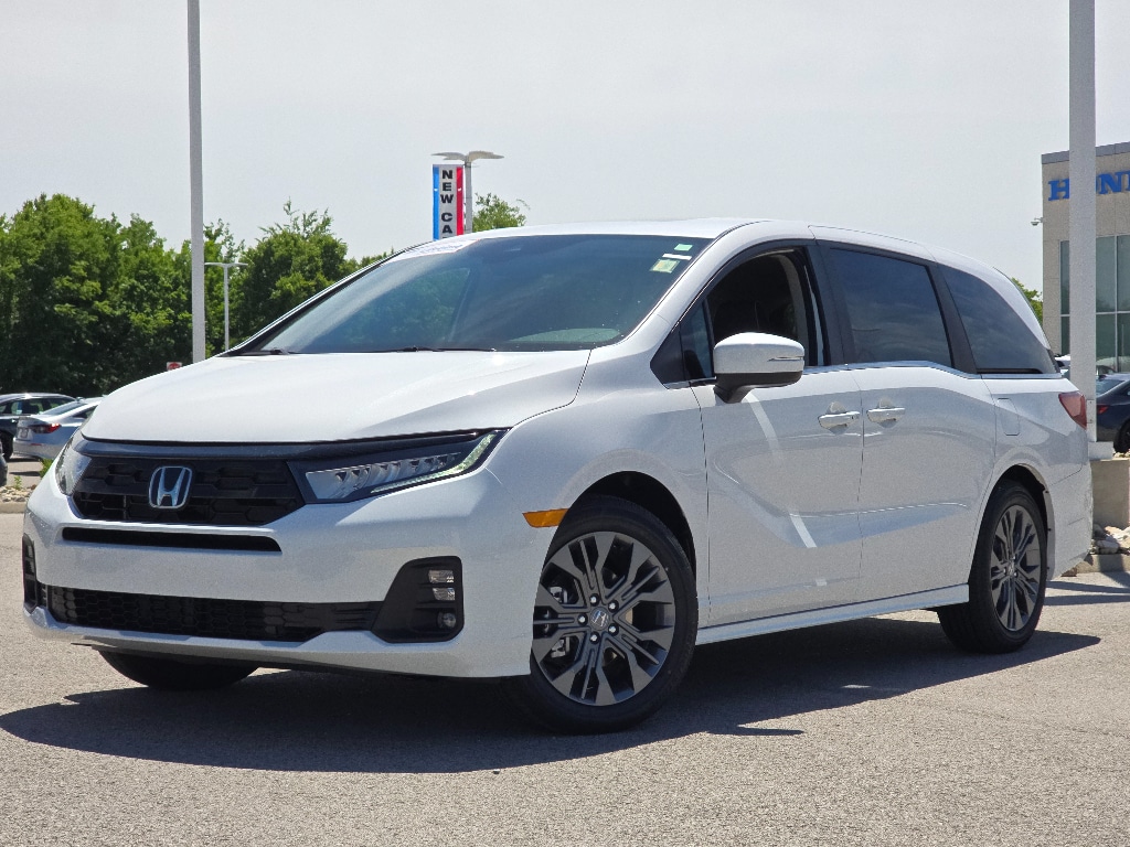 2026 Honda Odyssey Touring's photo