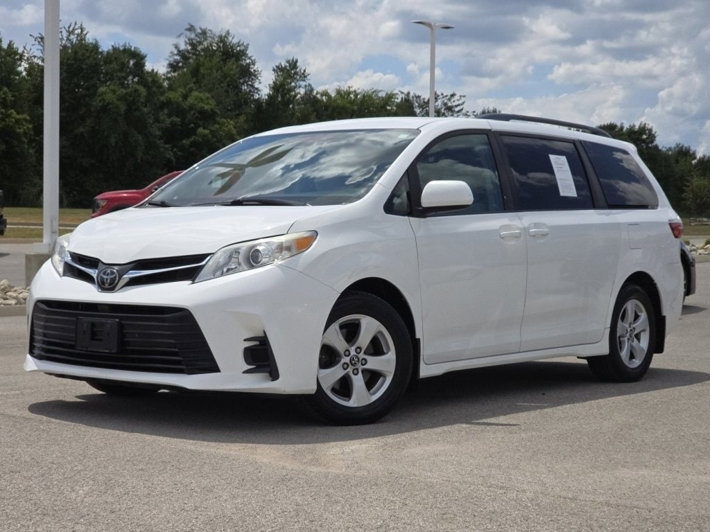 Used 2018 Toyota Sienna LE with VIN 5TDKZ3DC4JS913380 for sale in Hopkinsville, KY