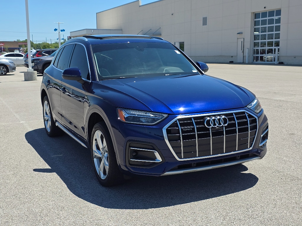 2021 Audi Q5 45 Premium Plus's photo