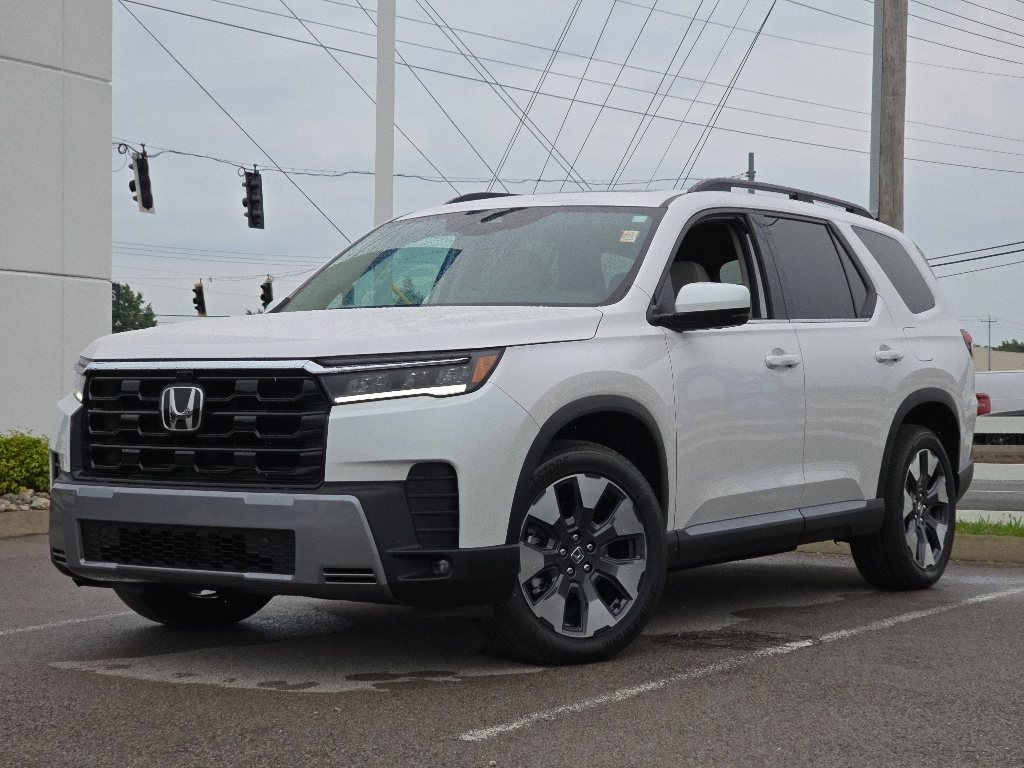 2026 Honda Pilot Touring AWD's photo