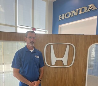 Staff member Scott Bourne from ID_e92185