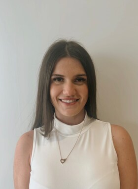Staff member Natalia Melo from ID_2c72d4