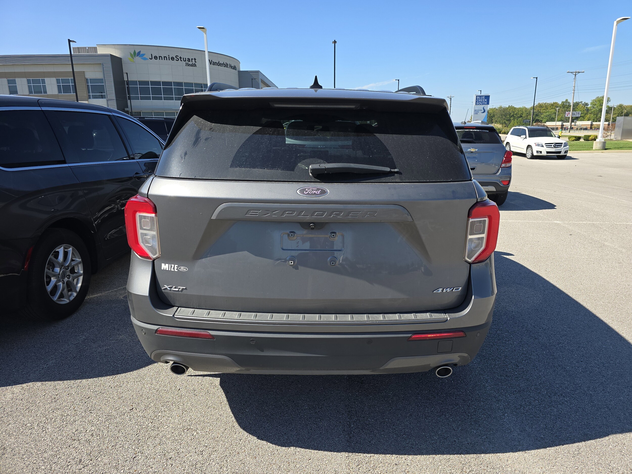 2021 Ford Explorer XLT photo 4