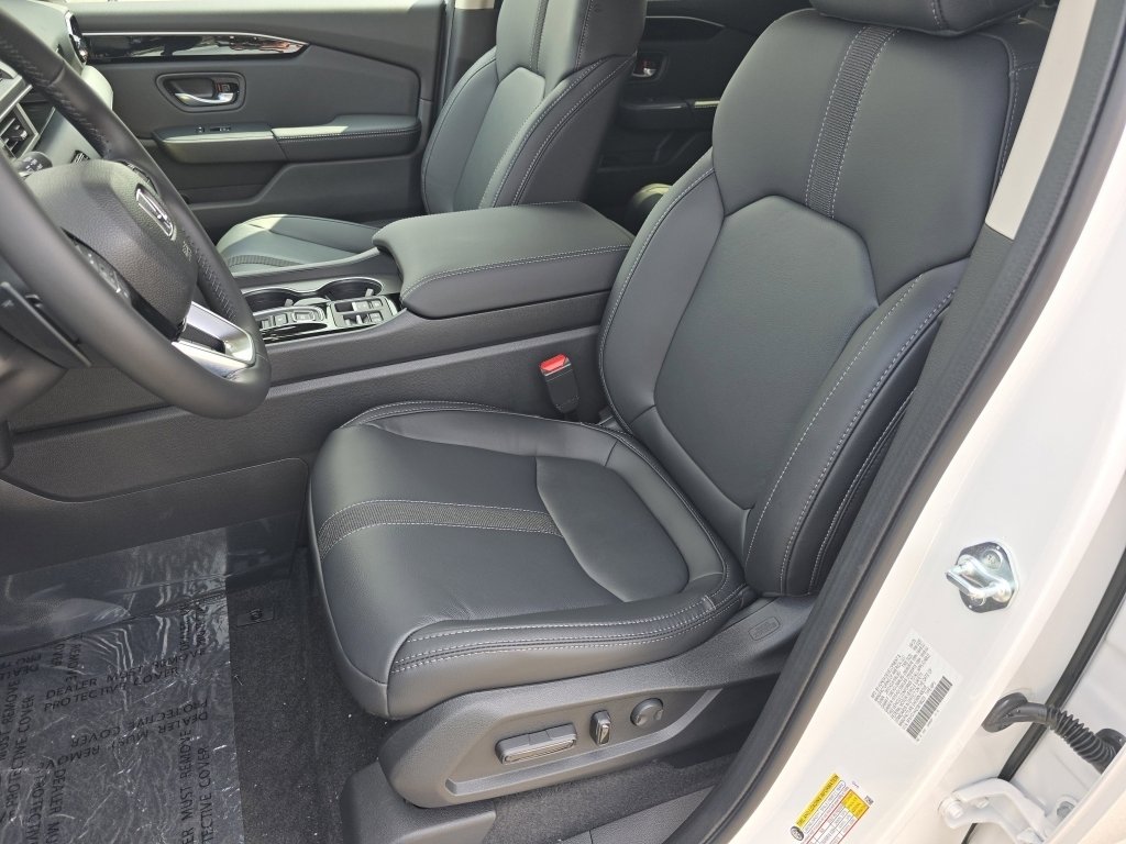 2025 Honda Pilot EX-L - Photo 29