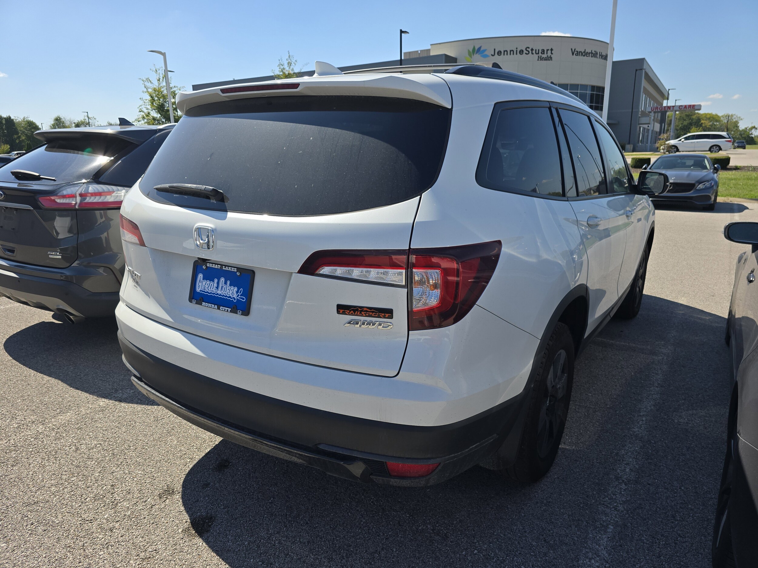 2022 Honda Pilot TrailSport photo 2