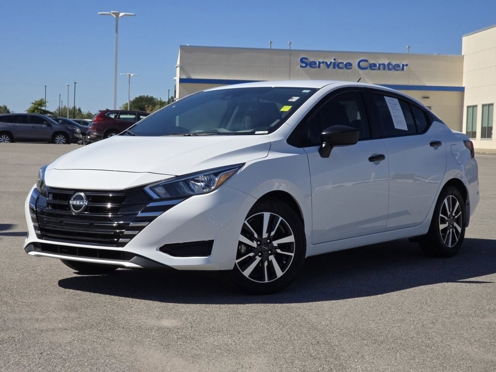 2024 Nissan Versa S photo 2