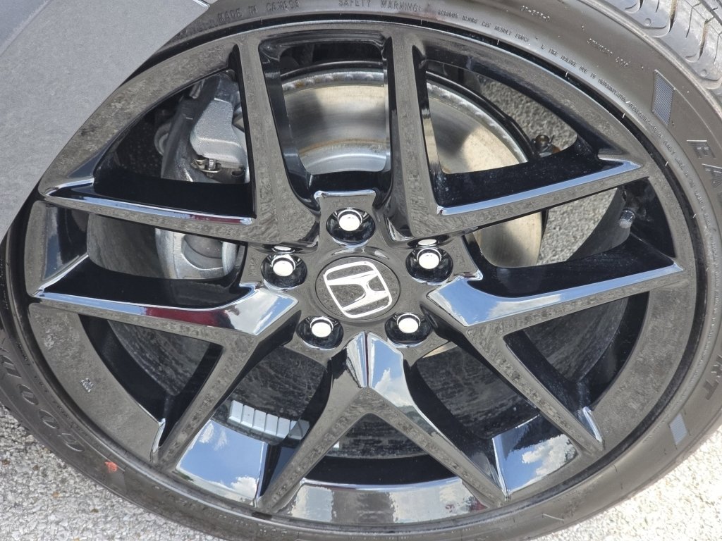 2025 Honda Civic Sport Hatchback photo 2