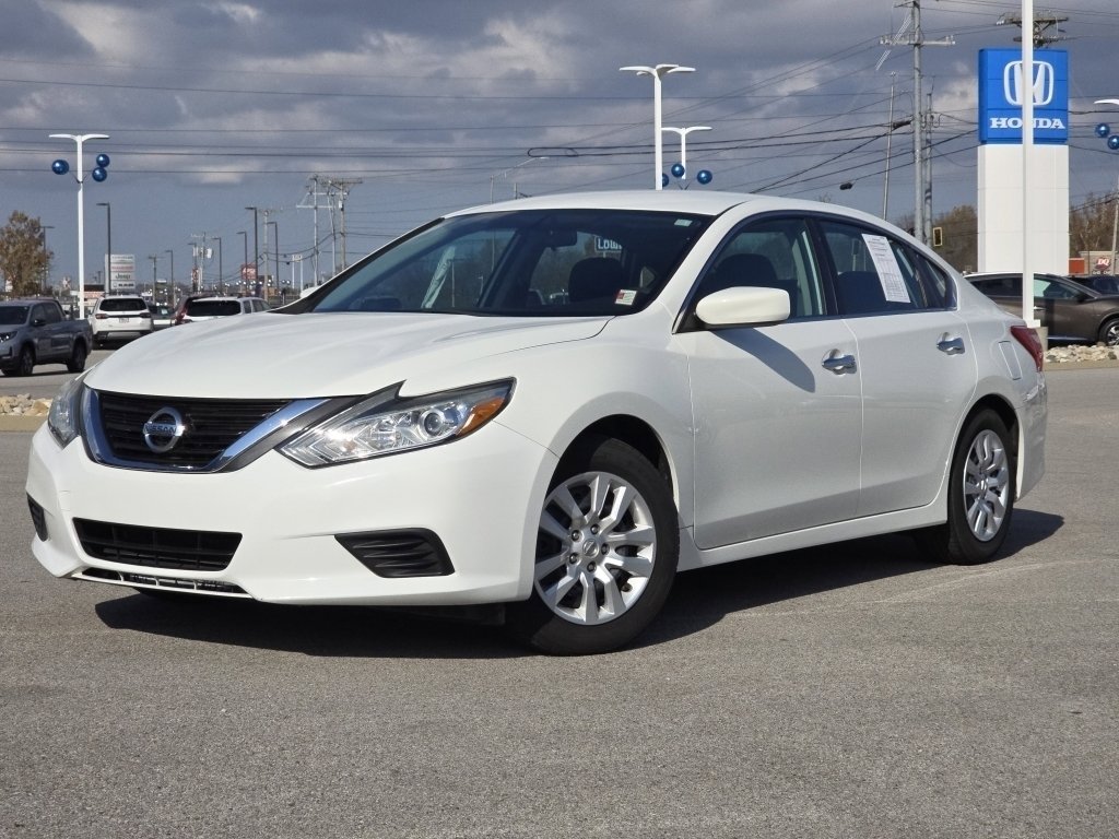 Used 2016 Nissan Altima S with VIN 1N4AL3AP8GN372682 for sale in Hopkinsville, KY