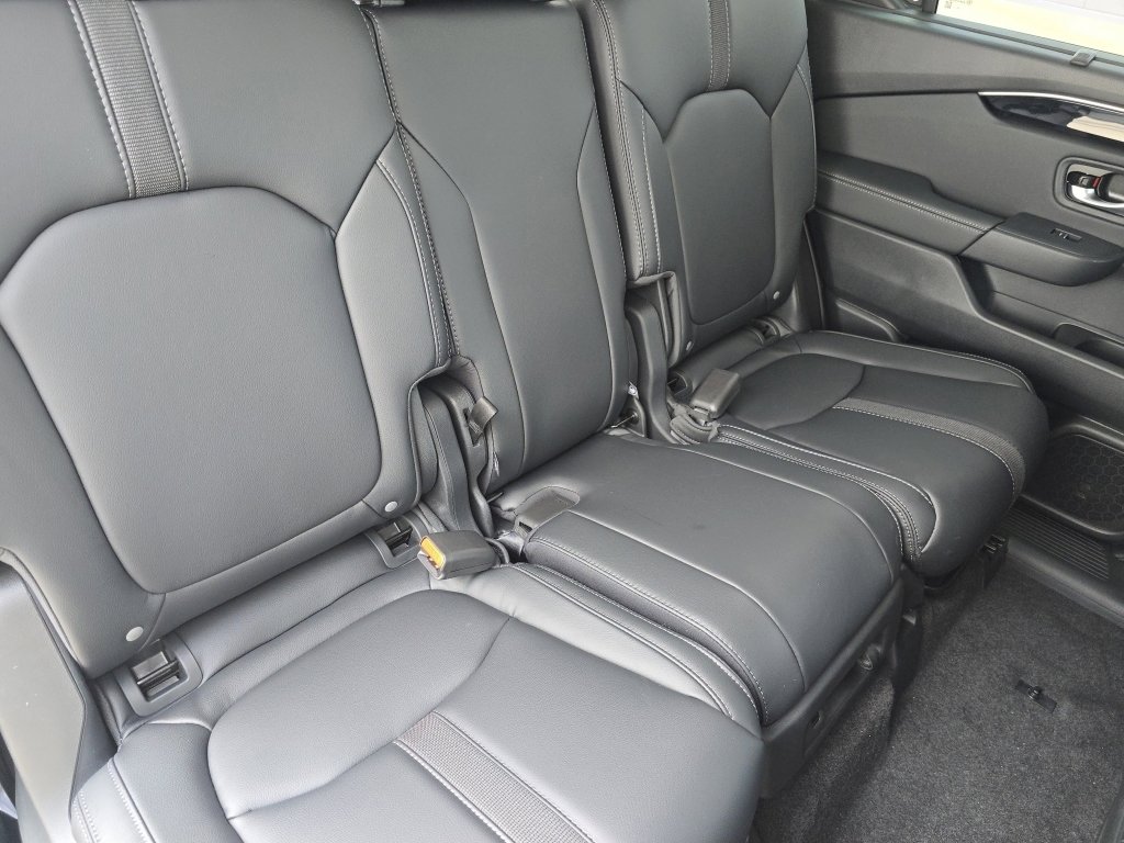 2025 Honda Pilot EX-L - Photo 25