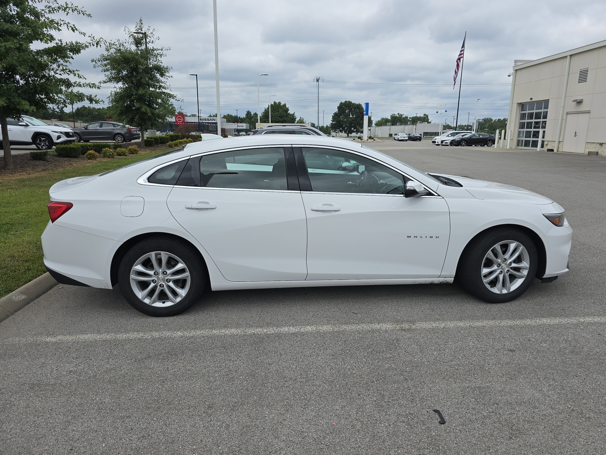 Used 2018 Chevrolet Malibu 1LT with VIN 1G1ZD5ST7JF199524 for sale in Hopkinsville, KY