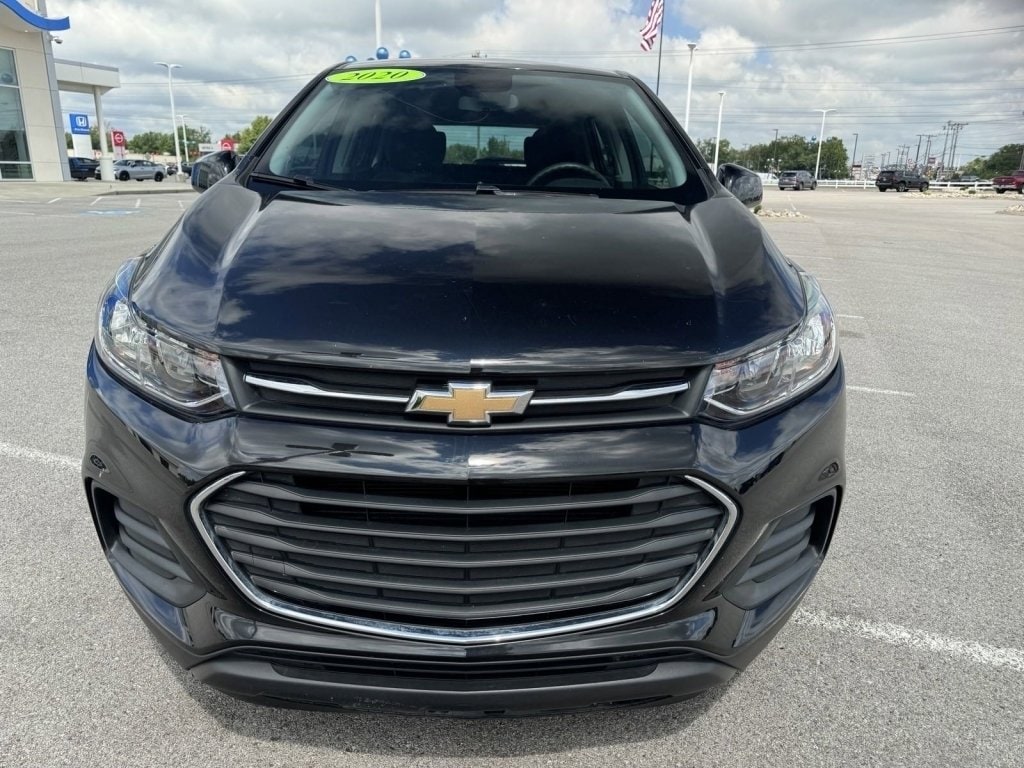 Used 2020 Chevrolet Trax LS with VIN KL7CJKSB2LB072196 for sale in Hopkinsville, KY