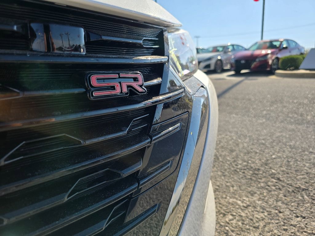 2025 Nissan Sentra SR photo 4