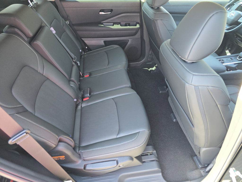 2026 Nissan Pathfinder SL - Photo 24