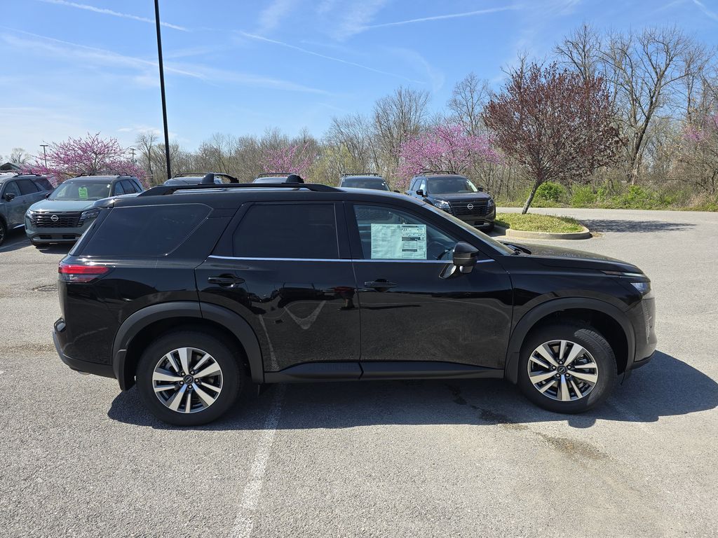 2026 Nissan Pathfinder SL - Photo 14