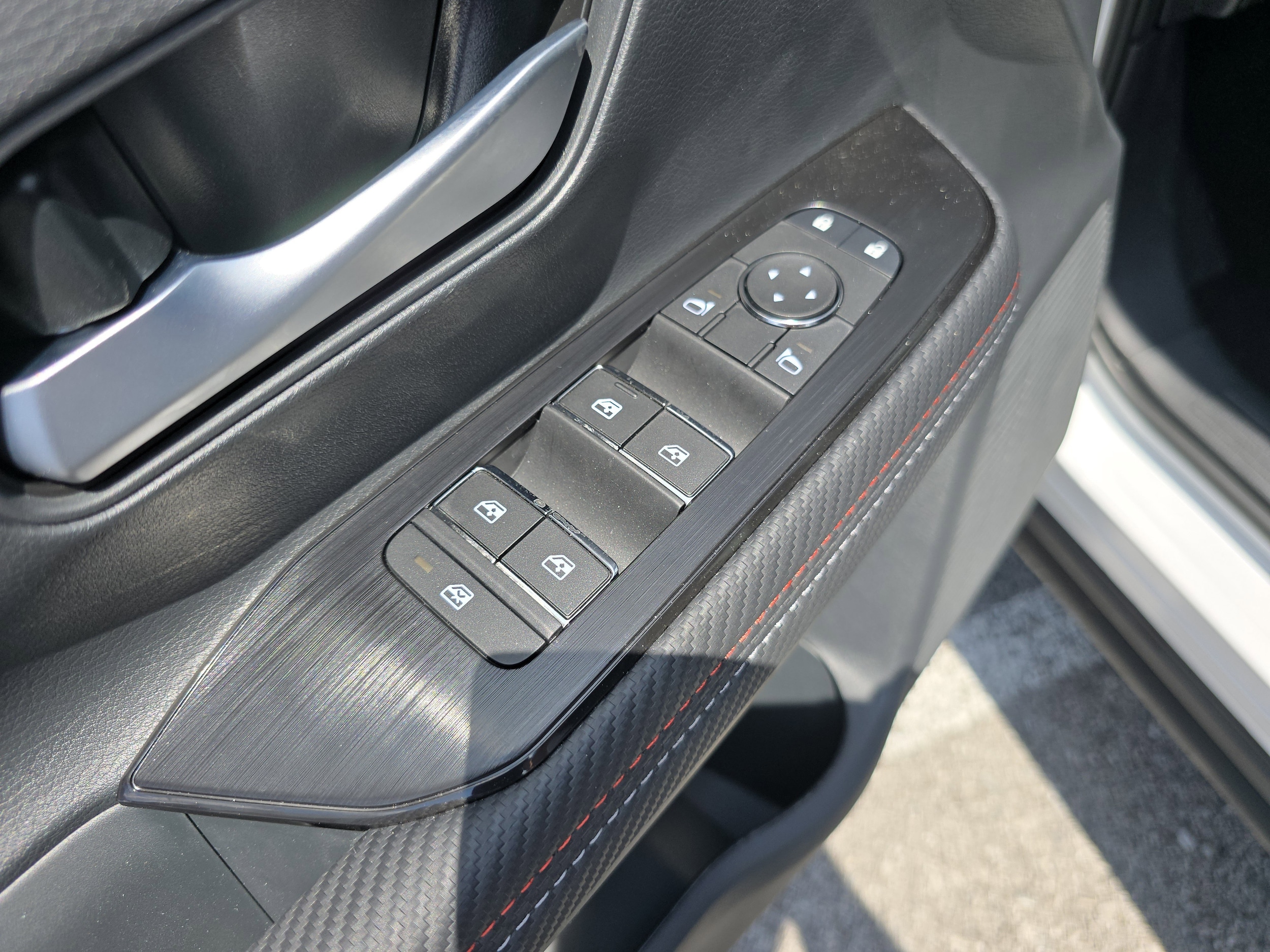 2025 Nissan Kicks SR - Photo 27