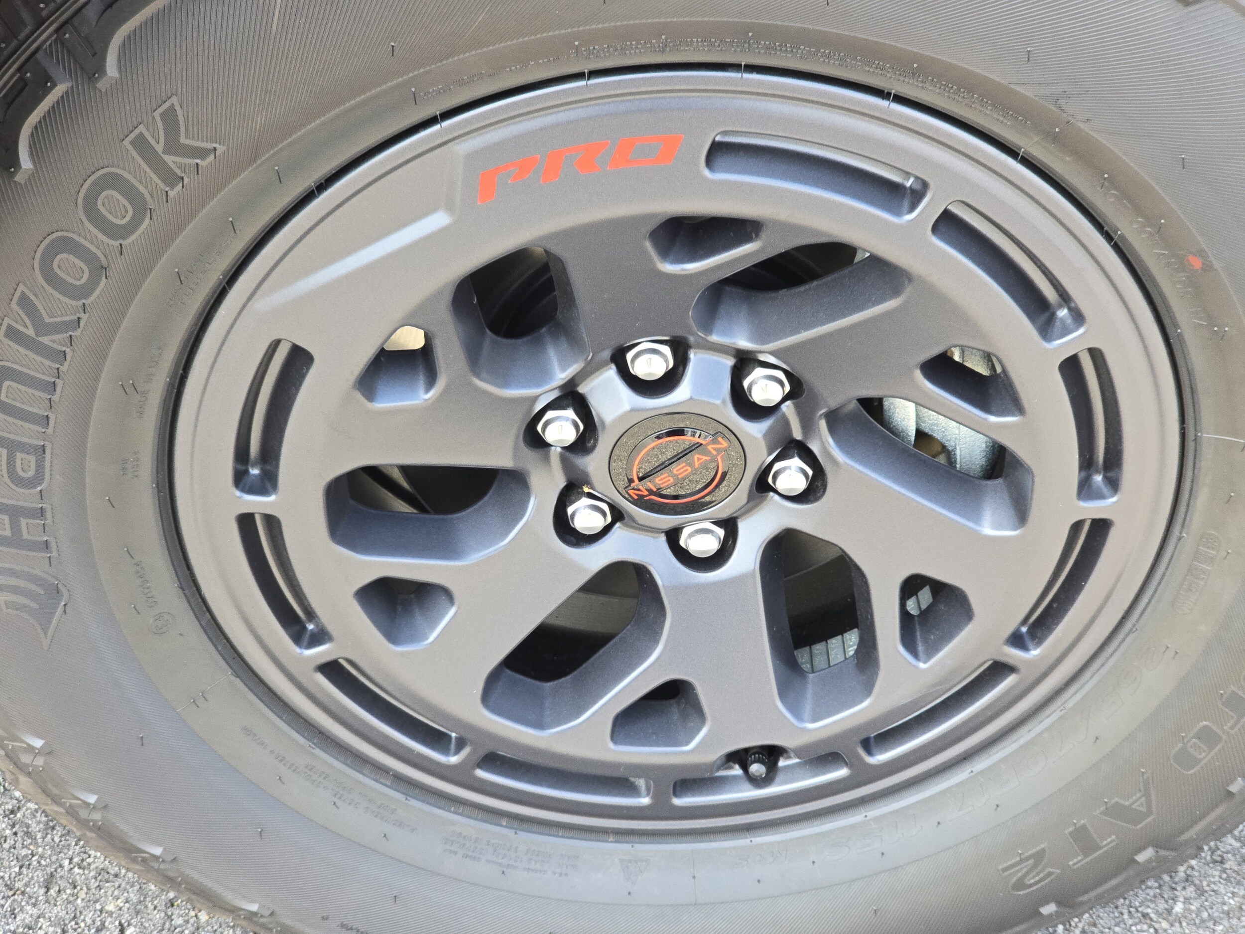 2025 Nissan Frontier PRO-4X Crew Cab photo 3