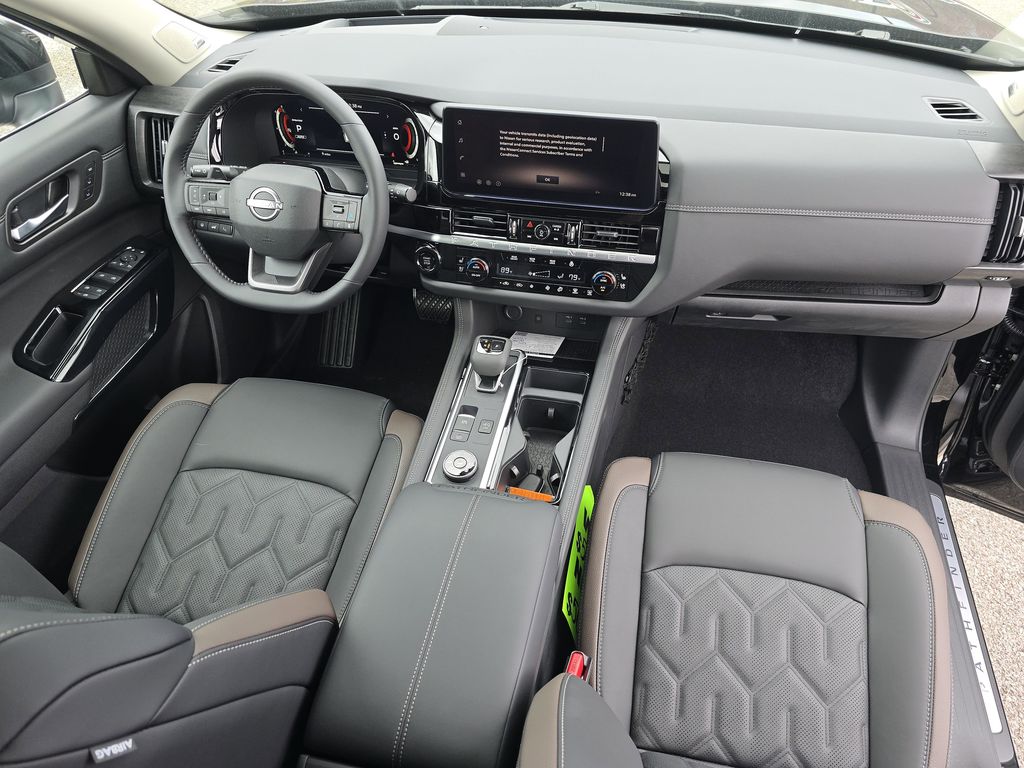 2026 Nissan Pathfinder Platinum - Photo 28