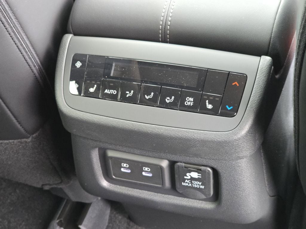 2026 Nissan Pathfinder Platinum - Photo 27