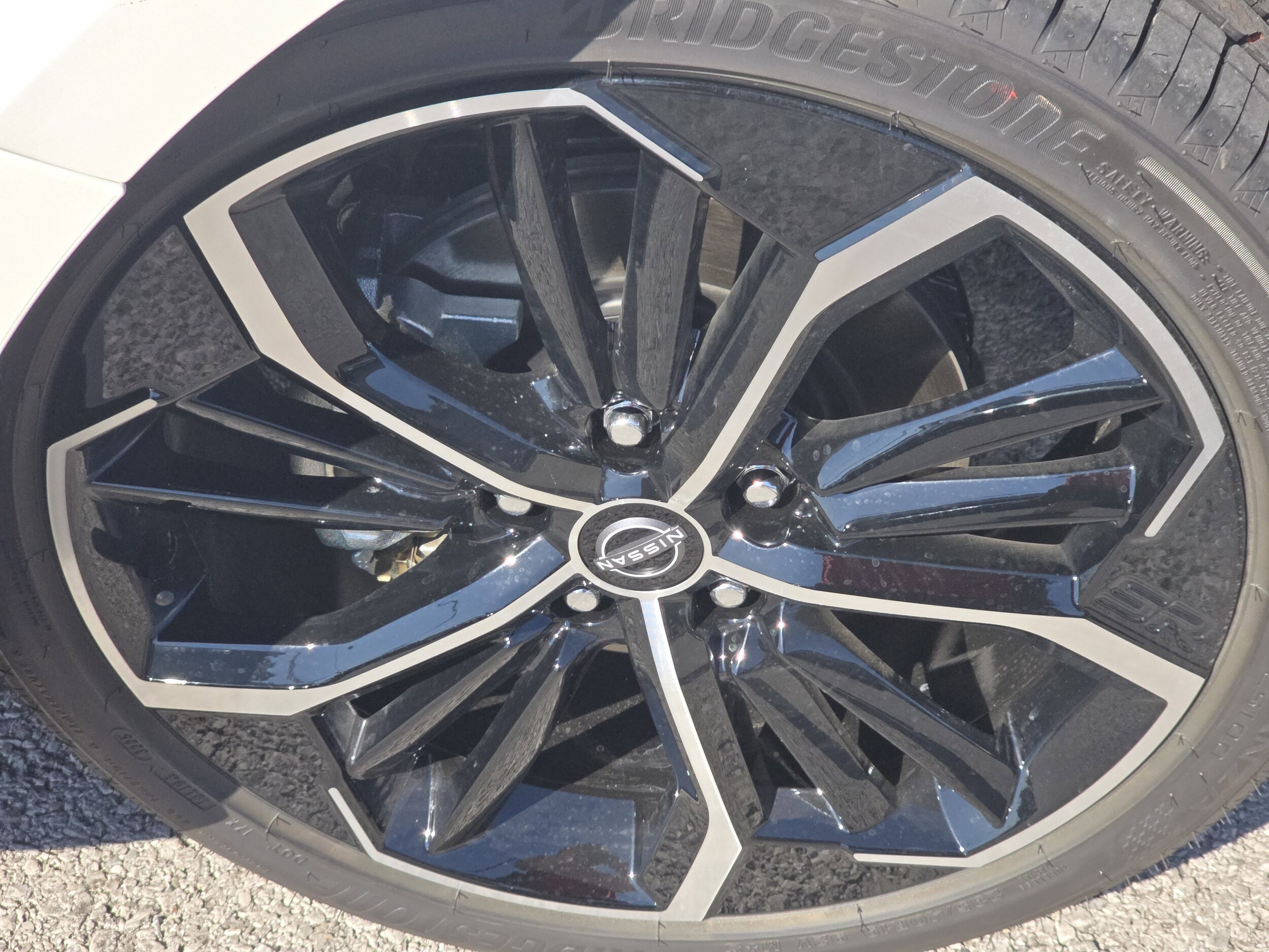2025 Nissan Altima SR photo 2