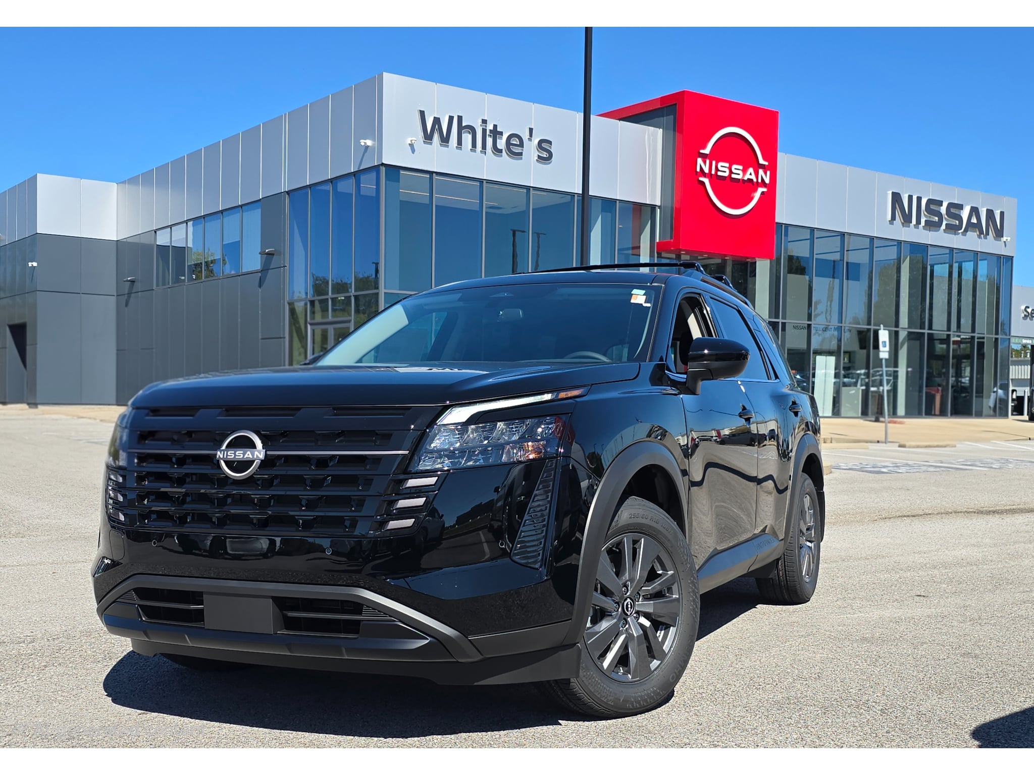 2026 Nissan Pathfinder SV