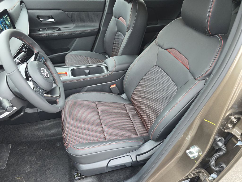 2026 Nissan KICKS SR - Photo 25