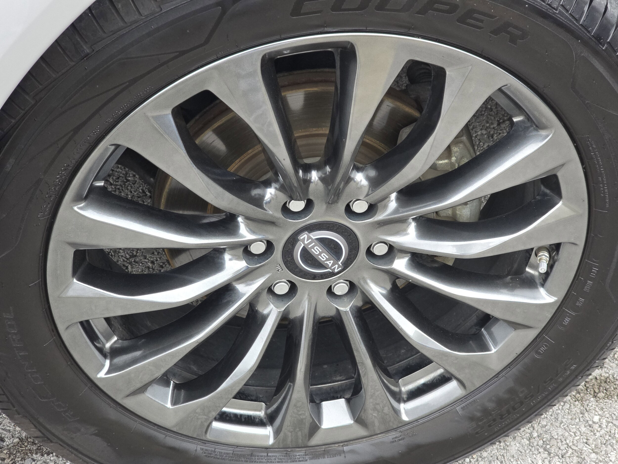 2021 Nissan Armada Platinum photo 2