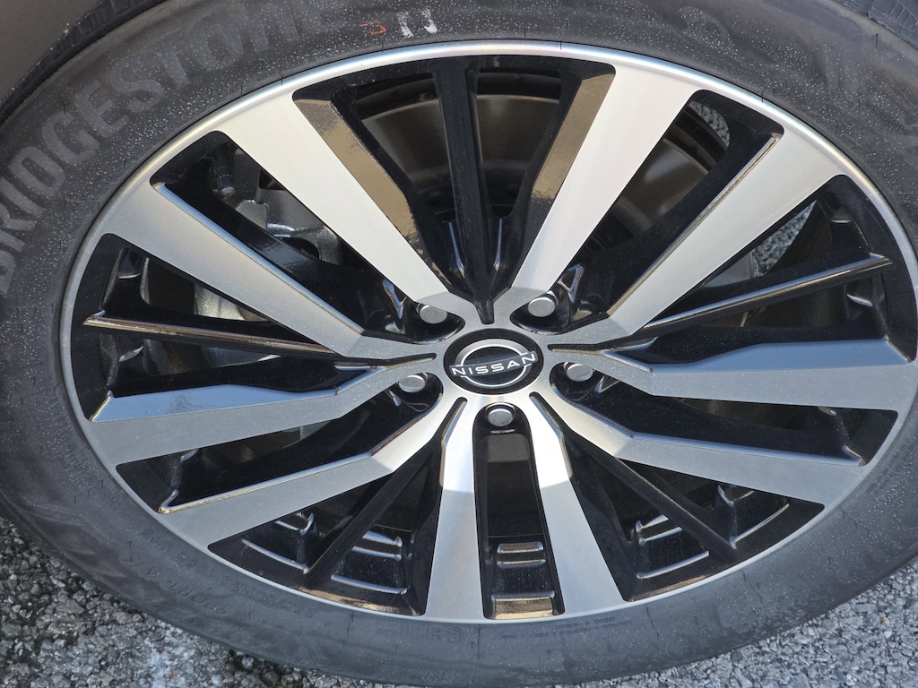 New 2025 Nissan Pathfinder Platinum Sport Utility