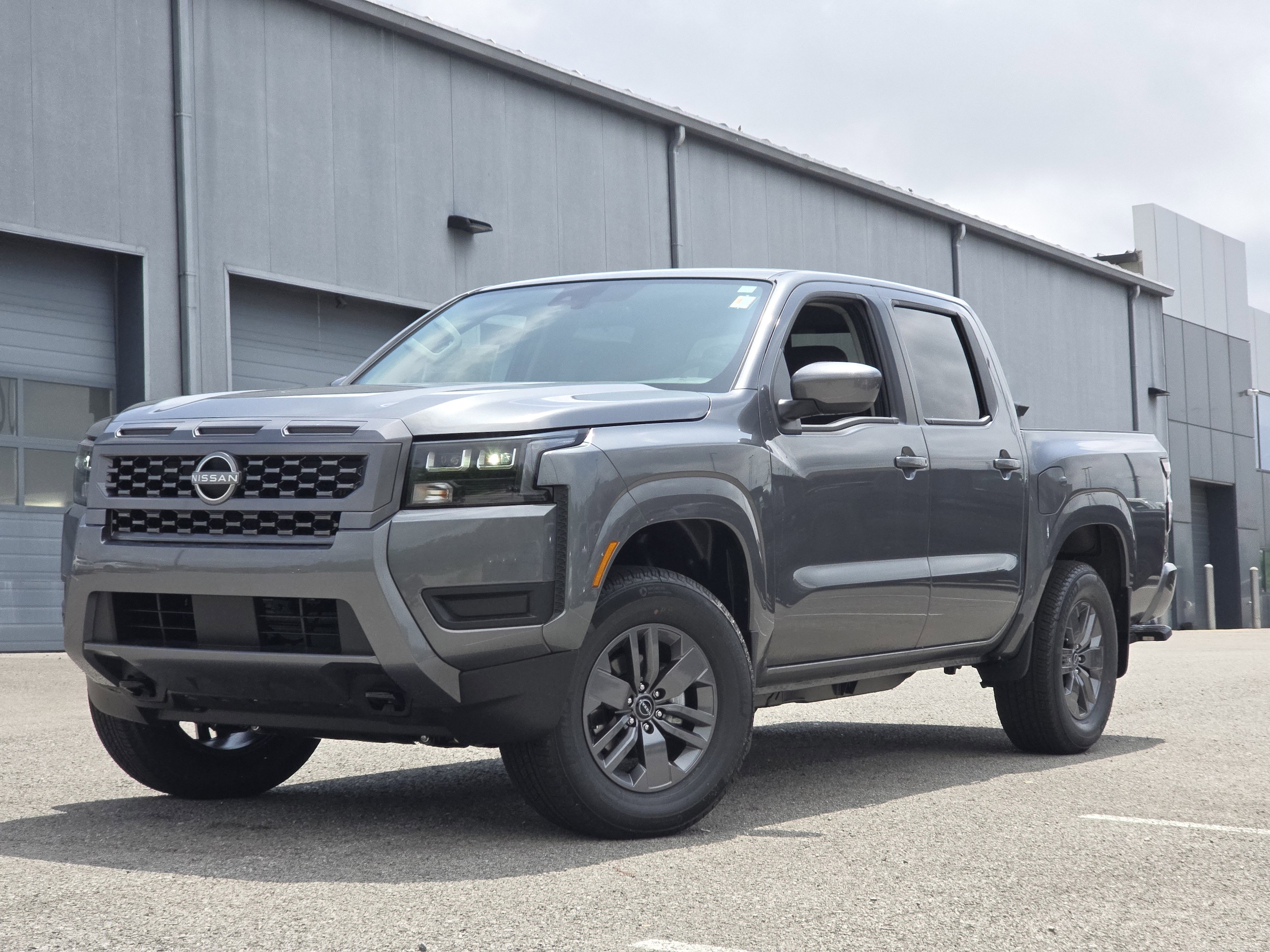 2026 Nissan Frontier SV Crew Cab 4X4 SWB's photo