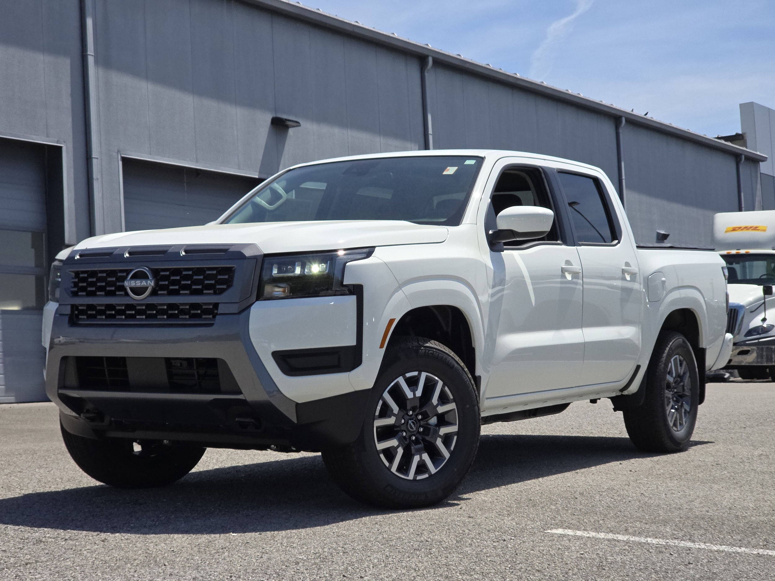 2026 Nissan Frontier SV Crew Cab 4X4 SWB's photo