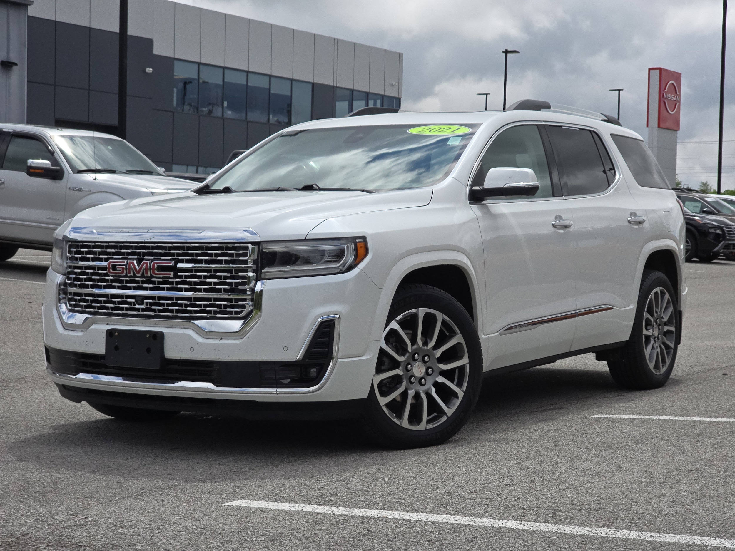 Used 2021 GMC Acadia Denali with VIN 1GKKNXLS0MZ186998 for sale in Hopkinsville, KY
