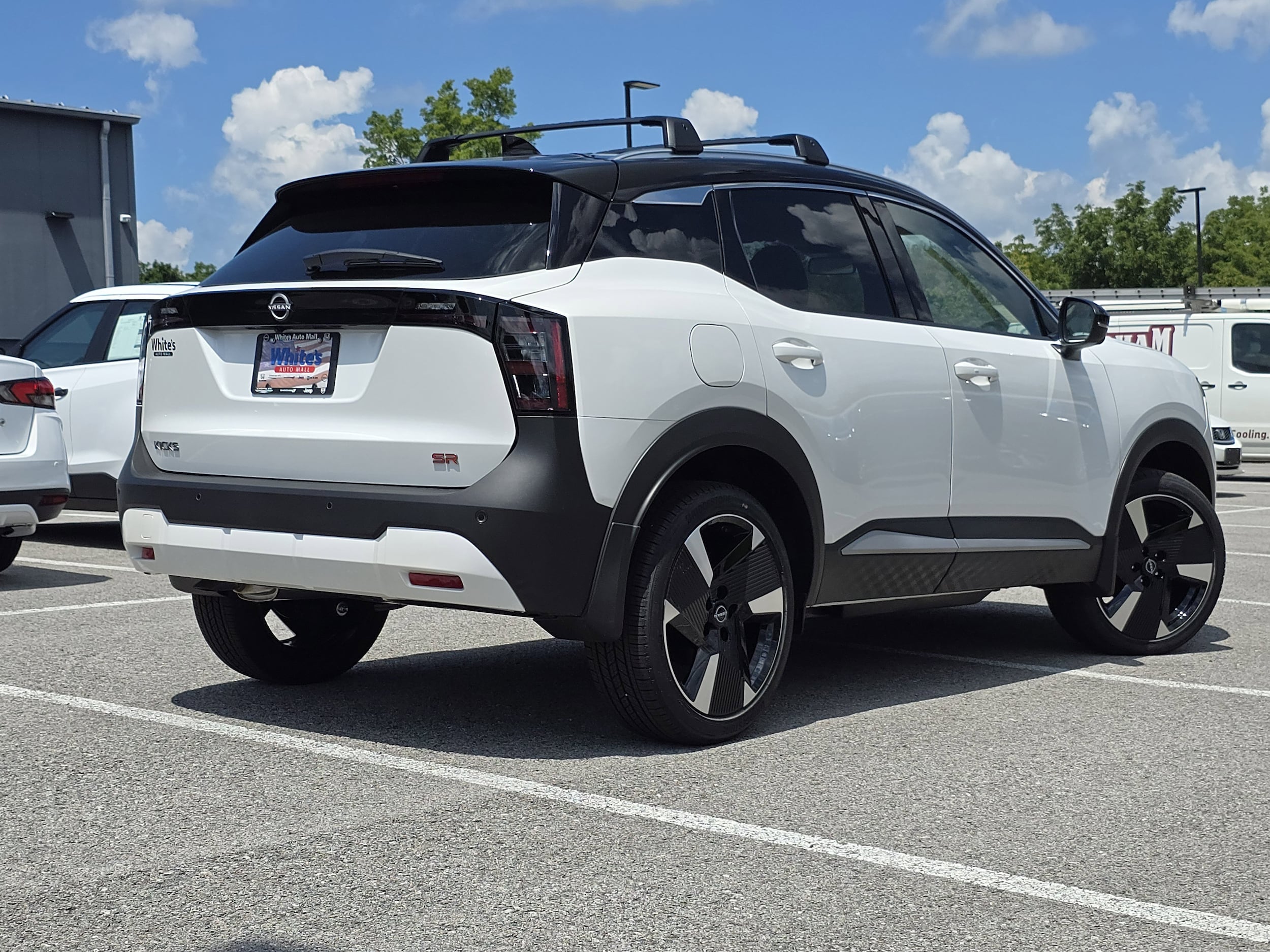 2025 Nissan Kicks SR - Photo 15