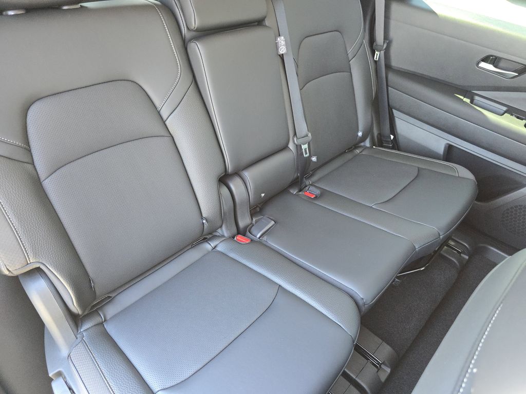 2026 Nissan Pathfinder SL - Photo 25