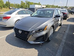 2025 Nissan Altima SR Sedan
