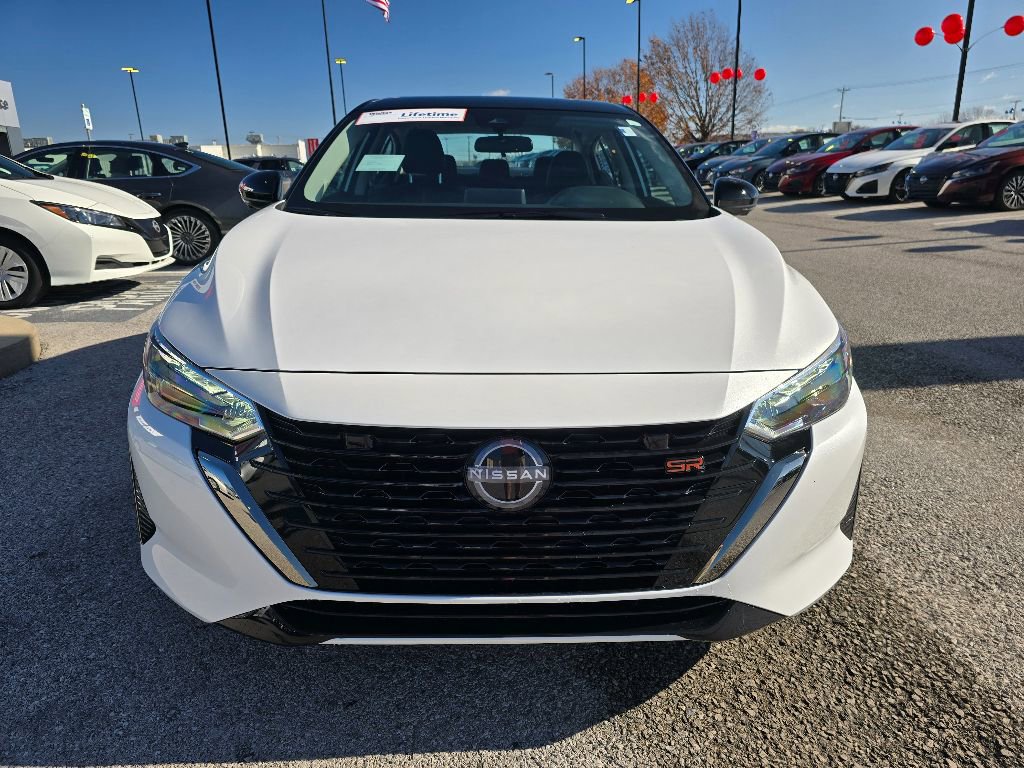 2025 Nissan Sentra SR photo 3