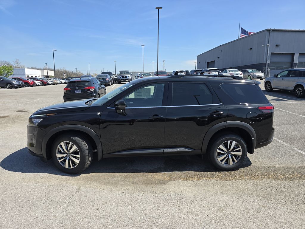 2026 Nissan Pathfinder SL - Photo 18