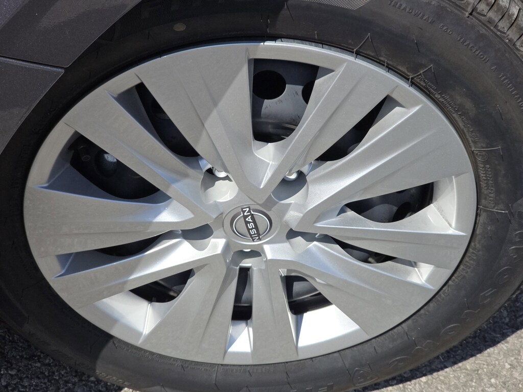 2025 Nissan Sentra S photo 2