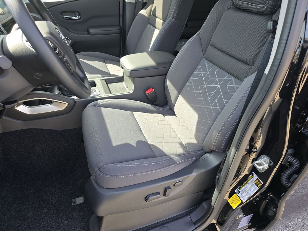 2026 Nissan Frontier SV - Photo 25