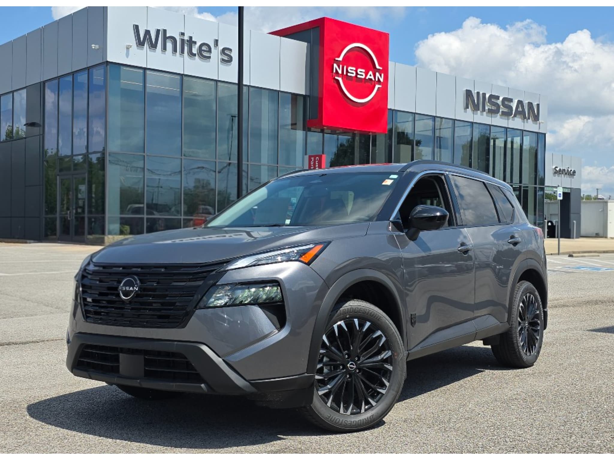 2026 Nissan Rogue Dark Armor