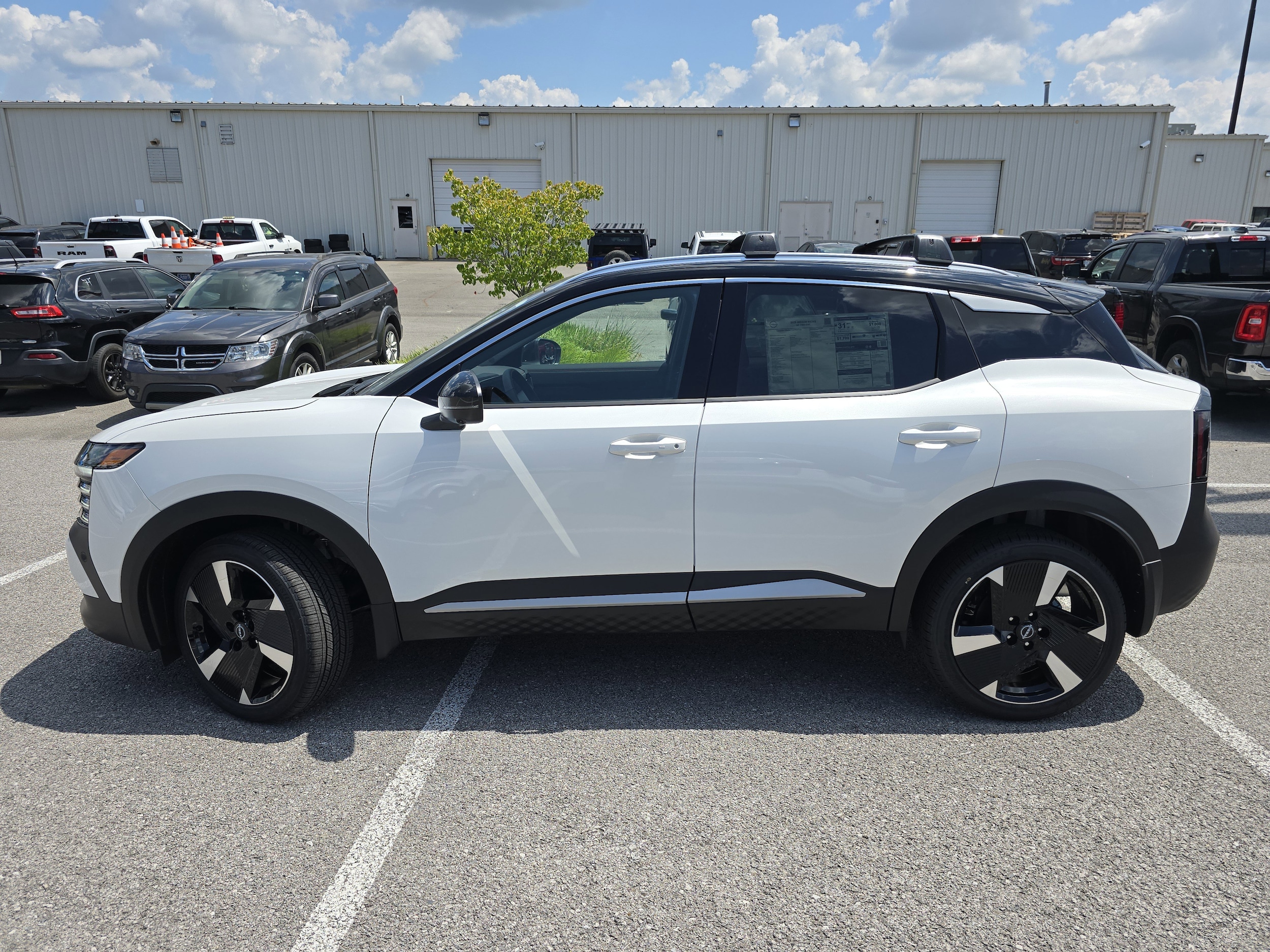 2025 Nissan Kicks SR - Photo 18