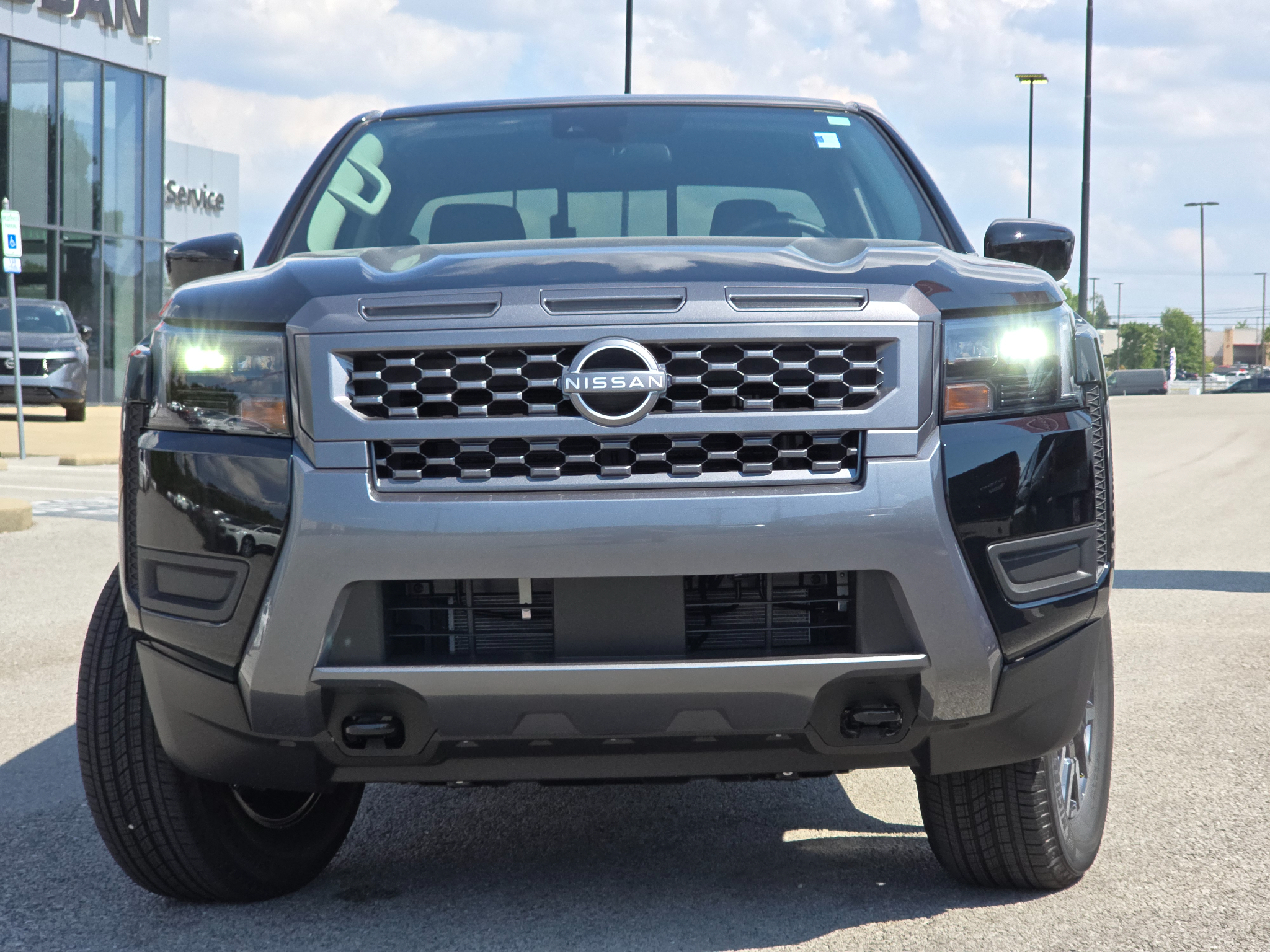 New 2027 Nissan Frontier SV Crew Cab
