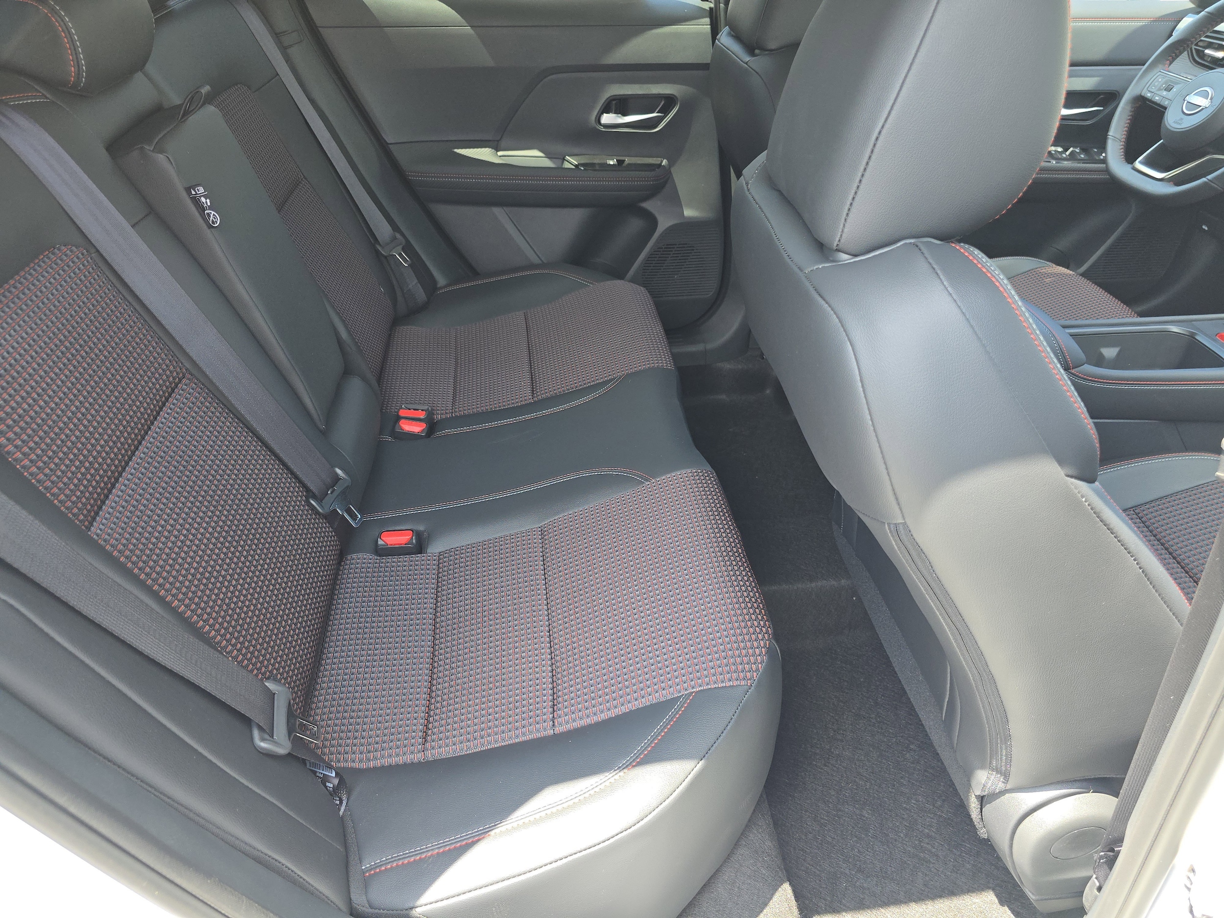 2025 Nissan Kicks SR - Photo 21
