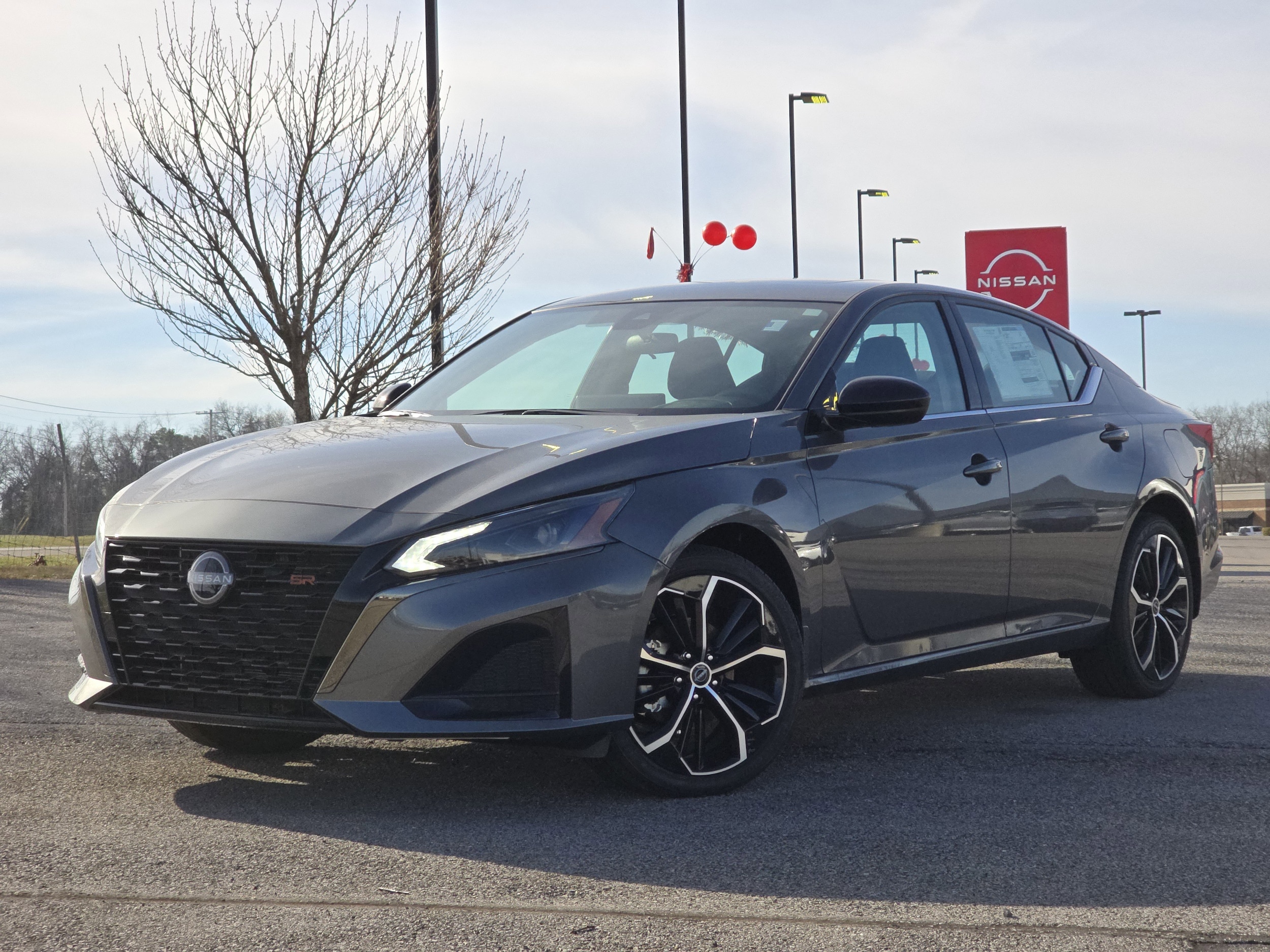 2025 Nissan Altima SR's photo