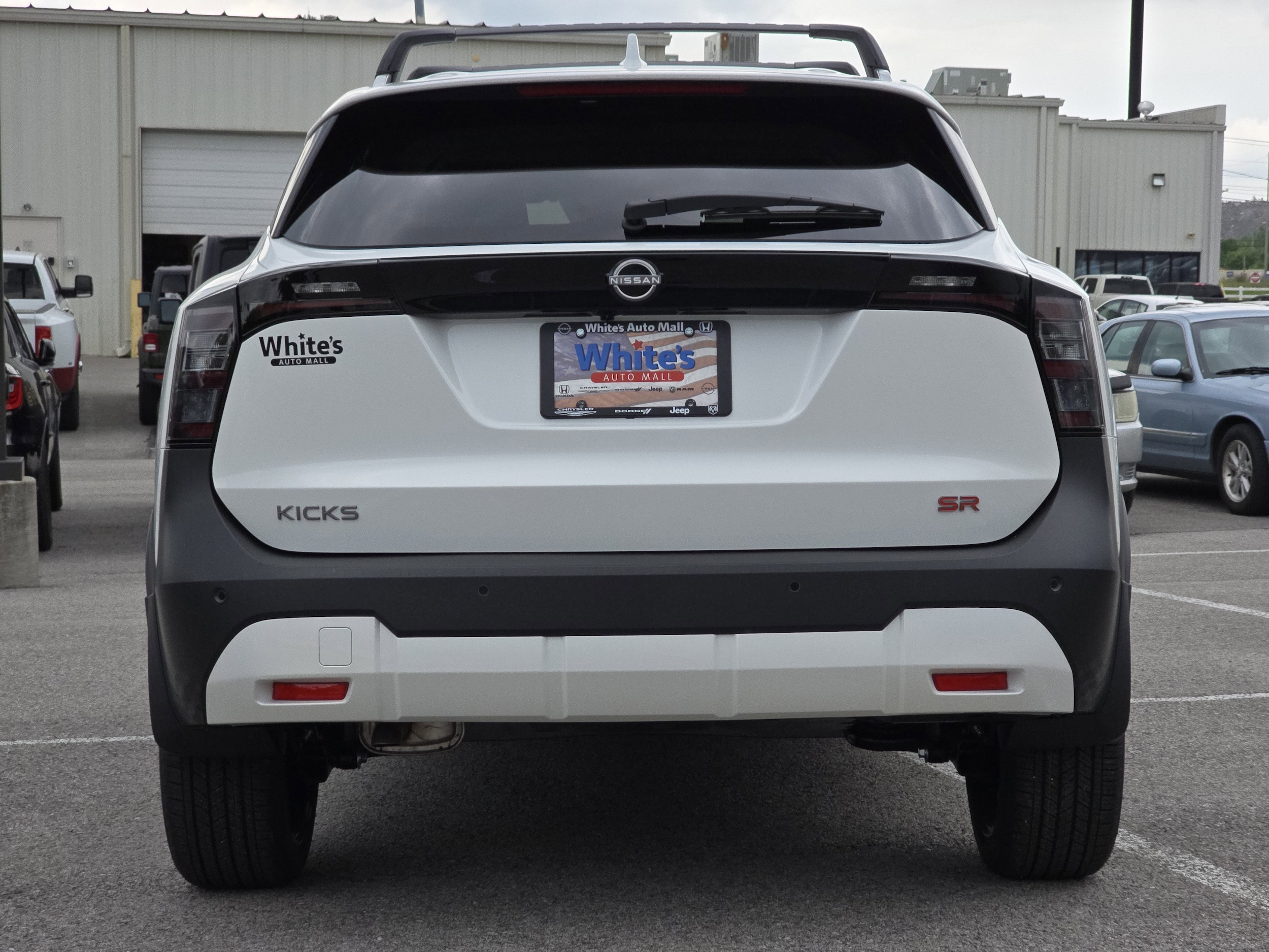 2025 Nissan Kicks SR - Photo 16