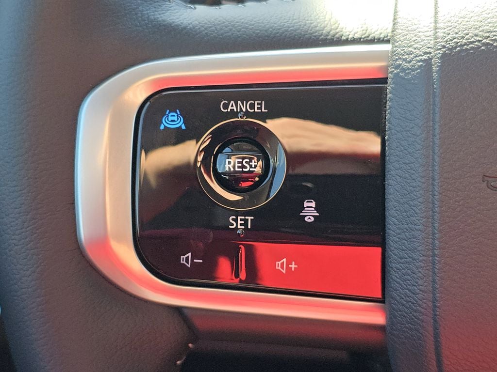 2026 Nissan Armada SV - Photo 7