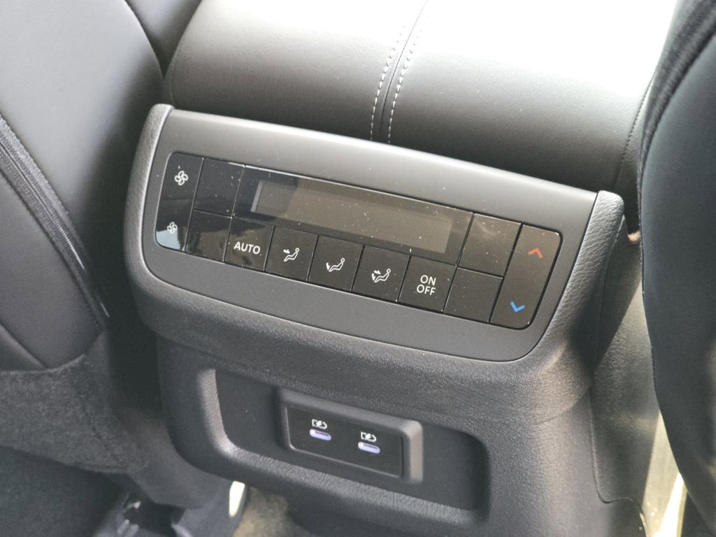 2026 Nissan Pathfinder SL - Photo 25