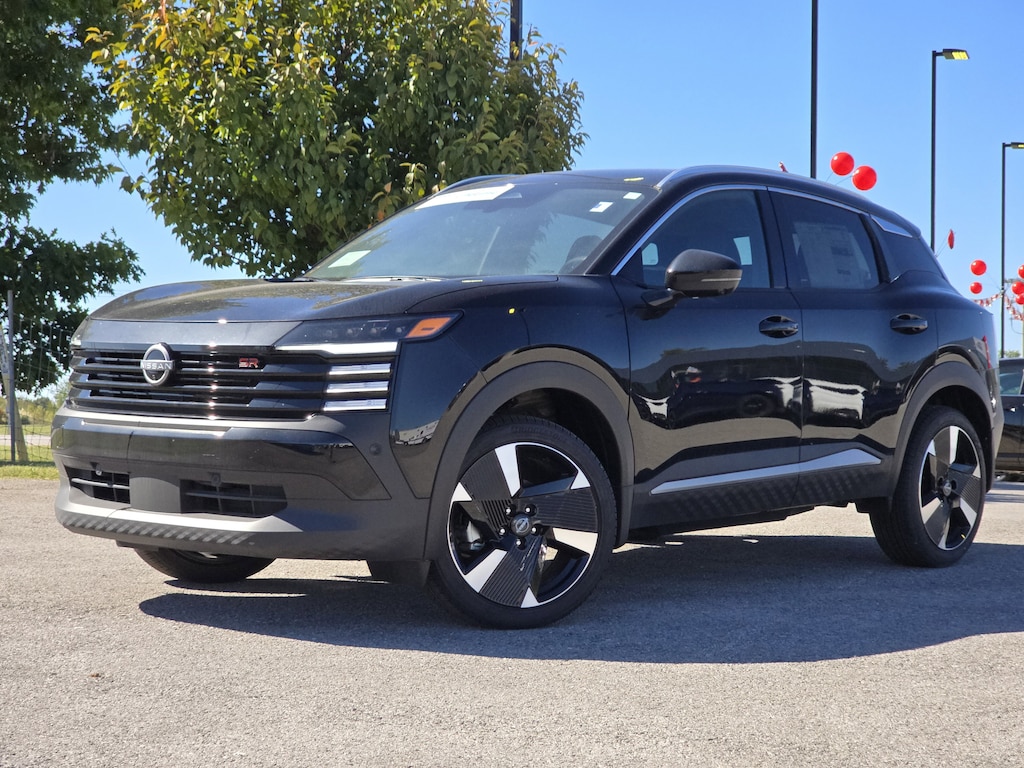 New 2025 Nissan Kicks SR Utility