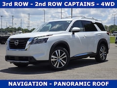 2025 Nissan Pathfinder Platinum SUV